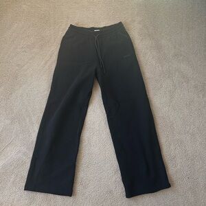 Black Aritzia Sweatpants